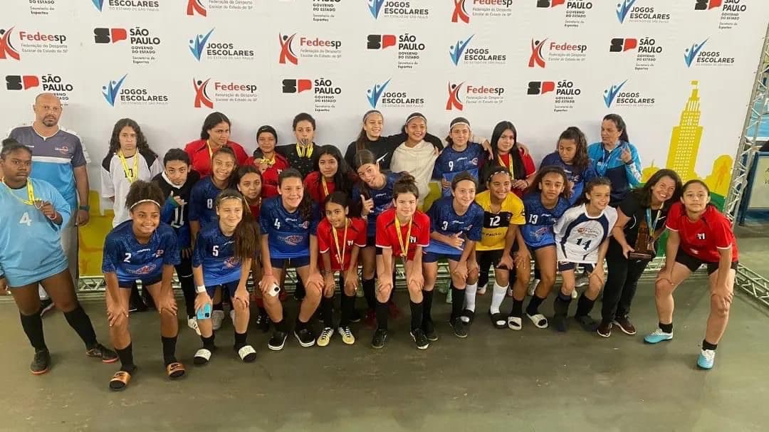 Escola pública de Itapeva alcança terceiro lugar no JEESP estadual em partida contra o Corinthians Sub-14