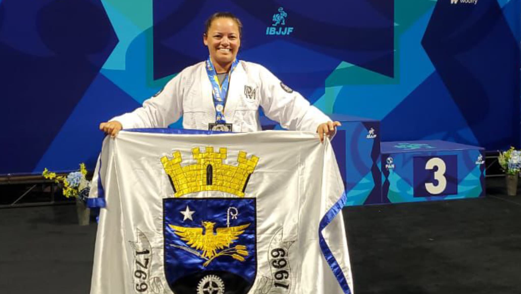 Itapevense Carla Alessandra Vice-Campeã Pan-Americana de Jiu-Jitsu na Flórida