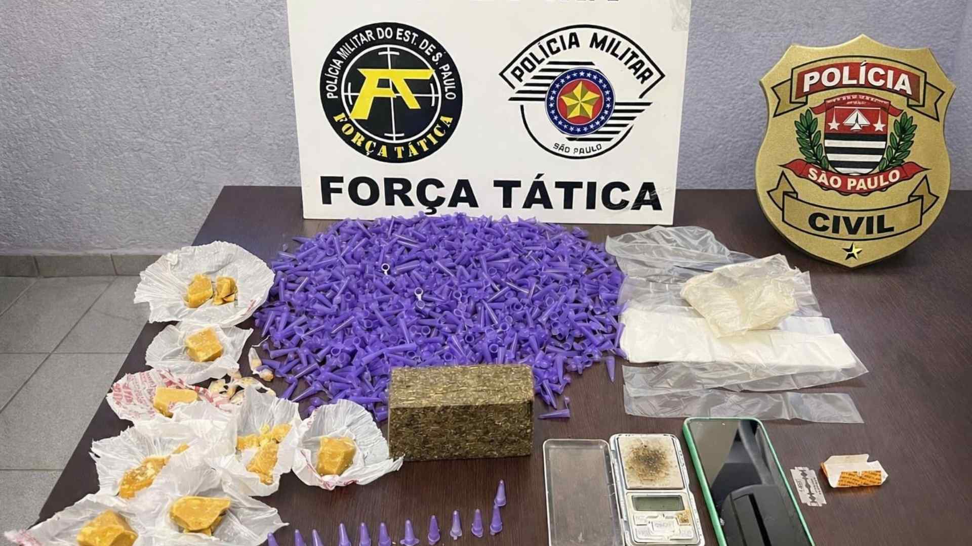 Operação policial prende suspeitos por tráfico e captura foragido da Justiça em Capão Bonito